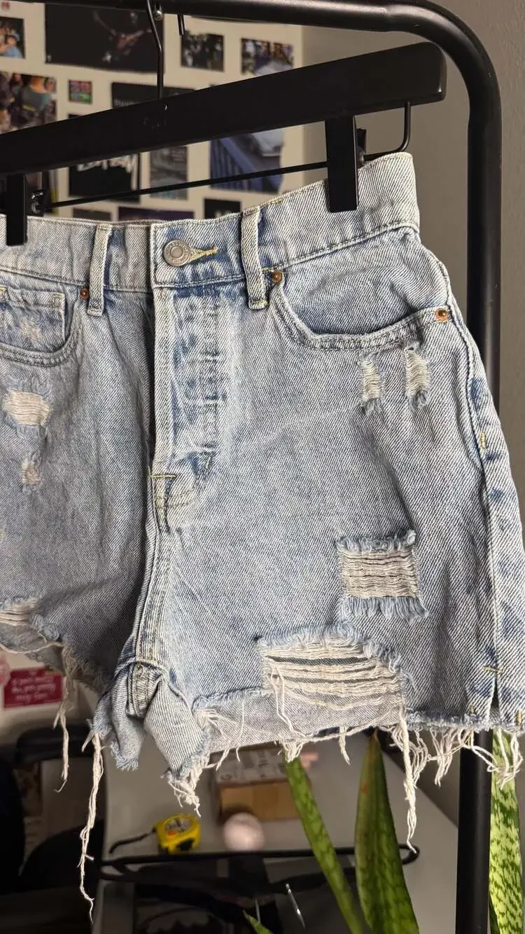 PacSun Button Fly High Rise Distressed Denim Shorts Light Wash Size XS